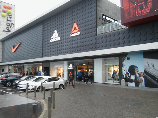 adidas & Reebok Outlet Store San Sebastian de los Reyes San Sebastián de los ▷ Opiniones 2023