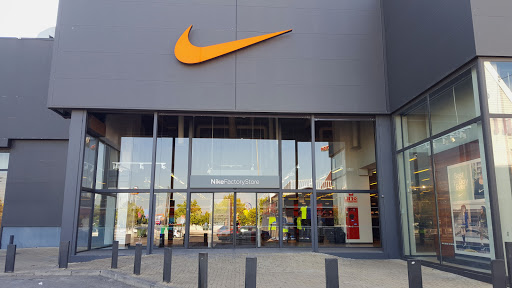 paquete extraño Sembrar Nike Factory Store | Alcorcón ▷ Opiniones 2023